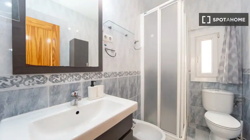 Habitación 86 m², Granada