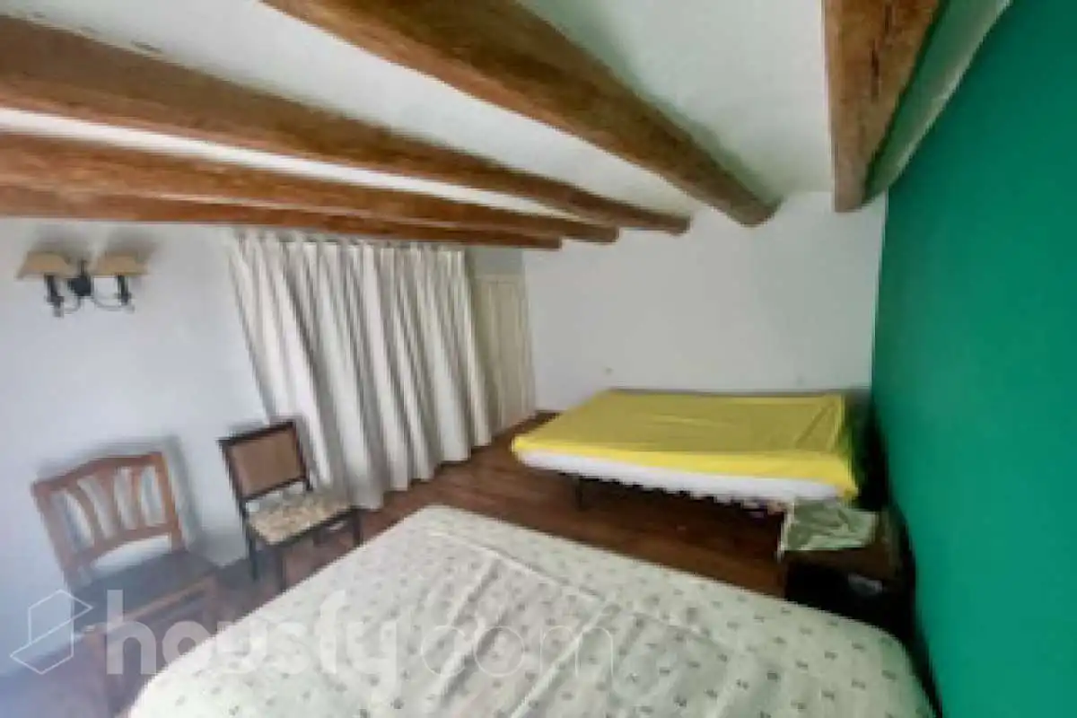 Casa de 263 m² en Mediona