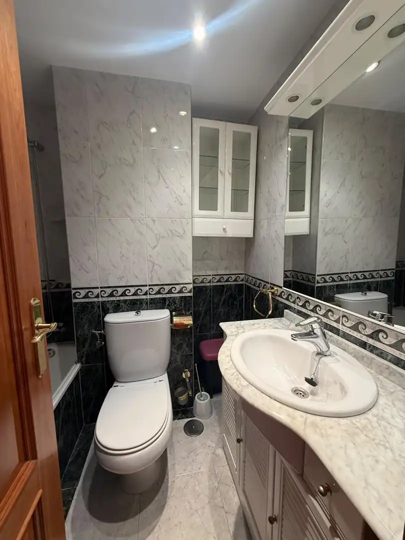 Piso de 85 m² en Granada