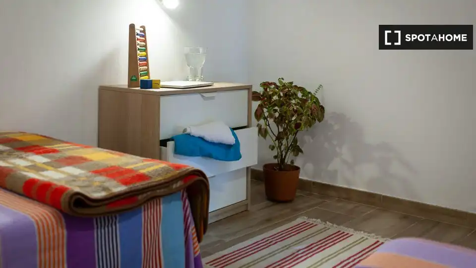 Habitación 81 m², Vigo