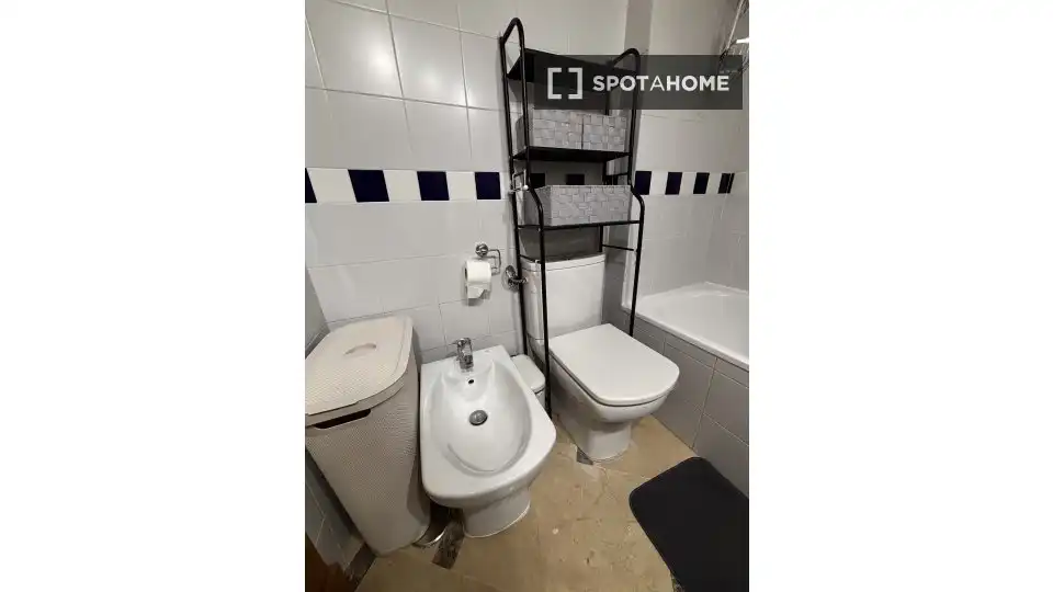 Habitación 46 m², Sevilla