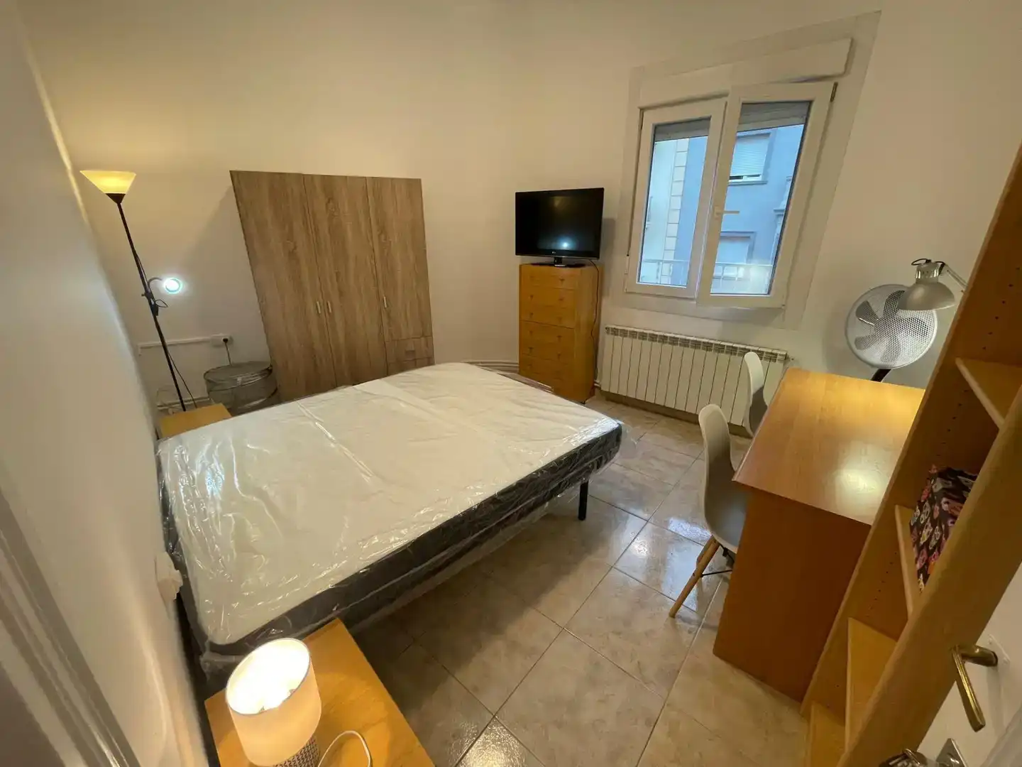 Habitación 87 m², Lérida