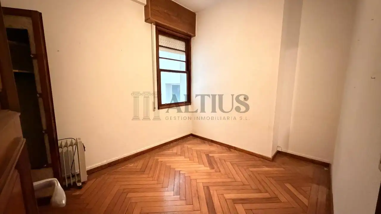 Piso de 180 m² en Santiago de Compostela