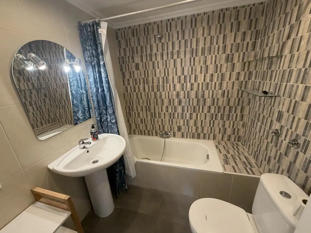 Habitación 90 m², Logroño