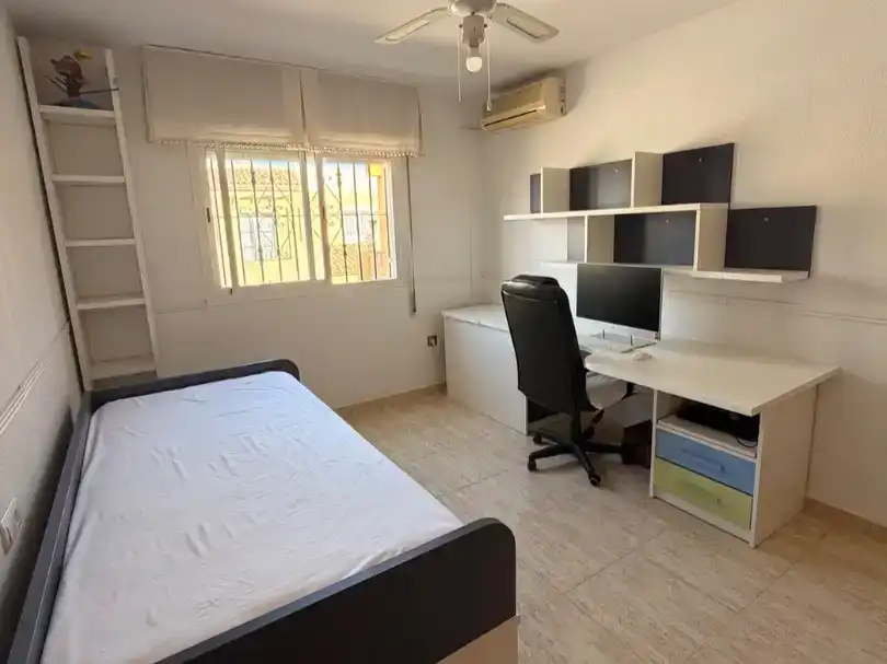 Habitación 133 m², Almería