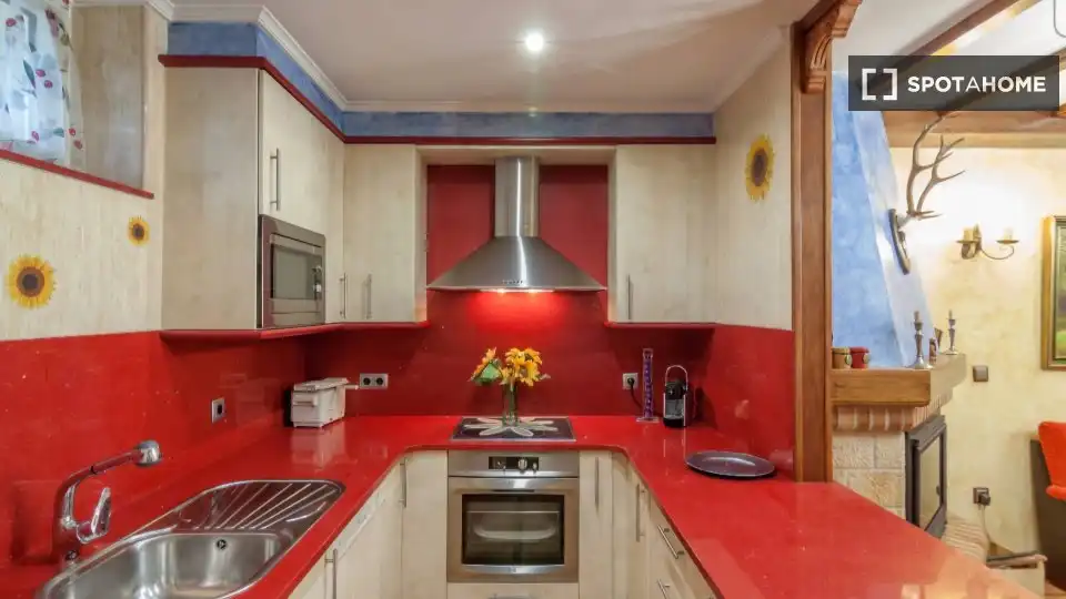 Habitación 575 m², Torrelavega