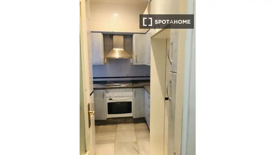 Habitación 345 m², Sevilla
