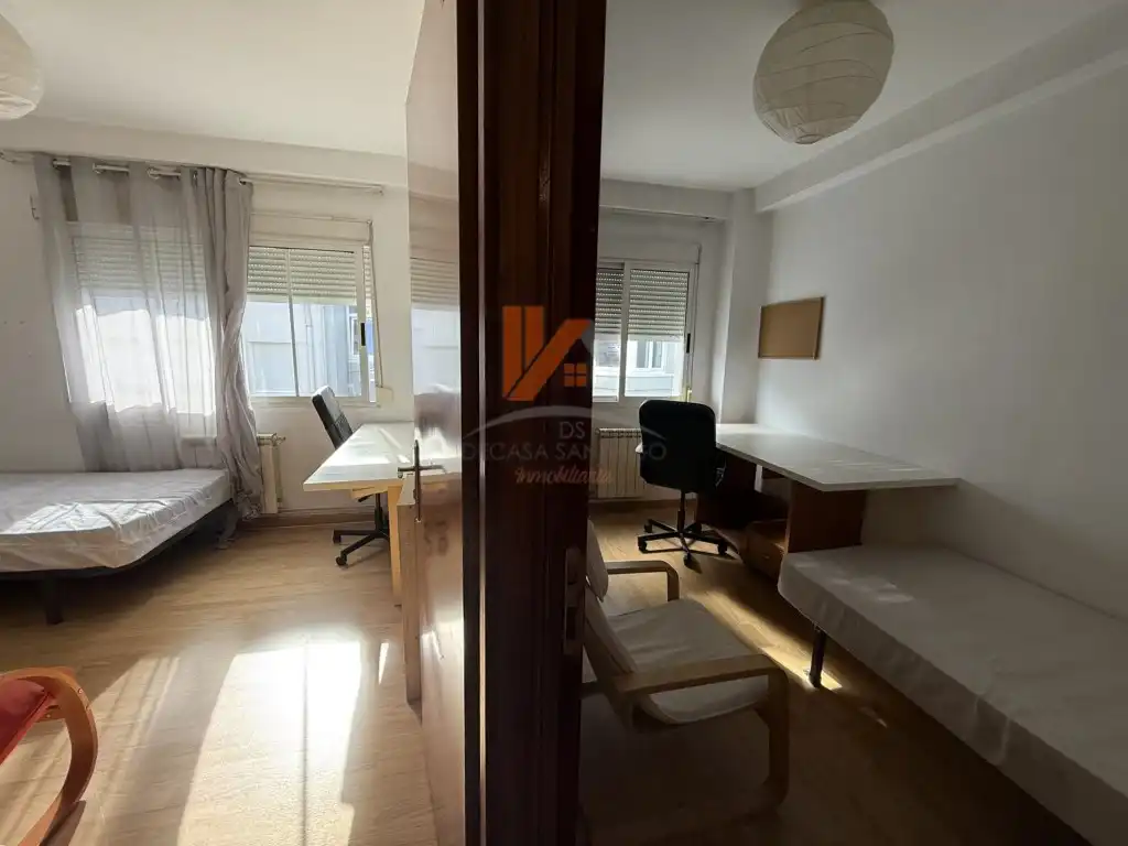 Piso de 120 m² en Santiago de Compostela