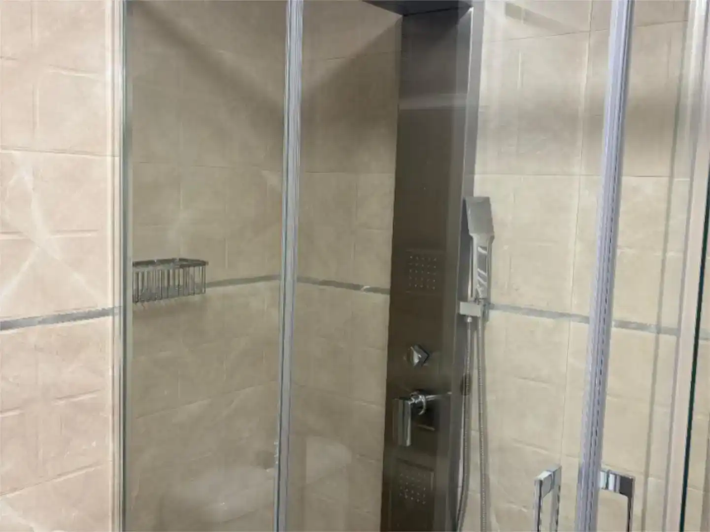 Habitación 120 m², Lérida