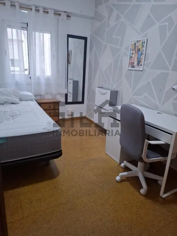 Piso de 85 m² en Ourense
