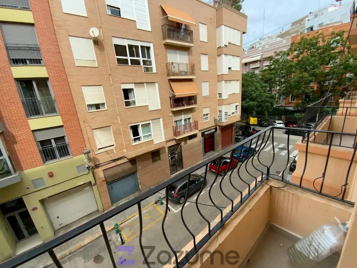 Pis de 77 m² a València