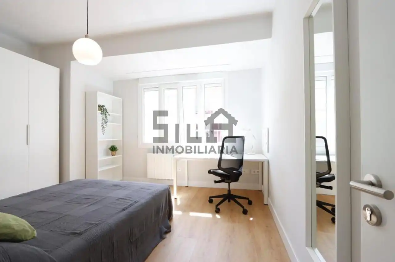 Habitación 81 m², Ourense
