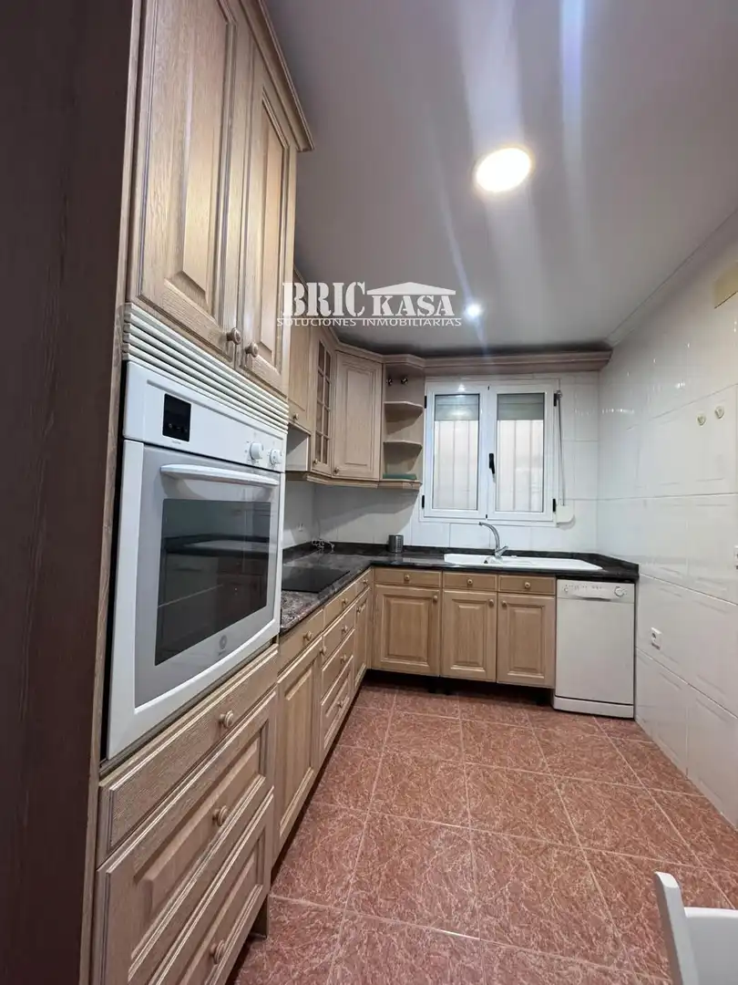 Piso de 80 m² en Cáceres