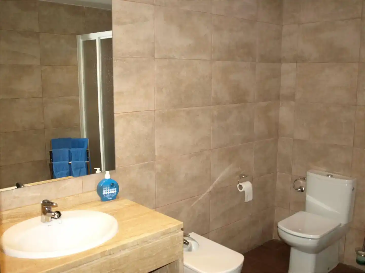 Piso de 350 m² en Orellana de la Sierra
