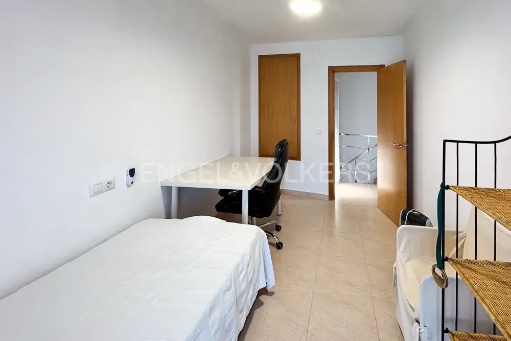 Casa de 74 m² en Oliva