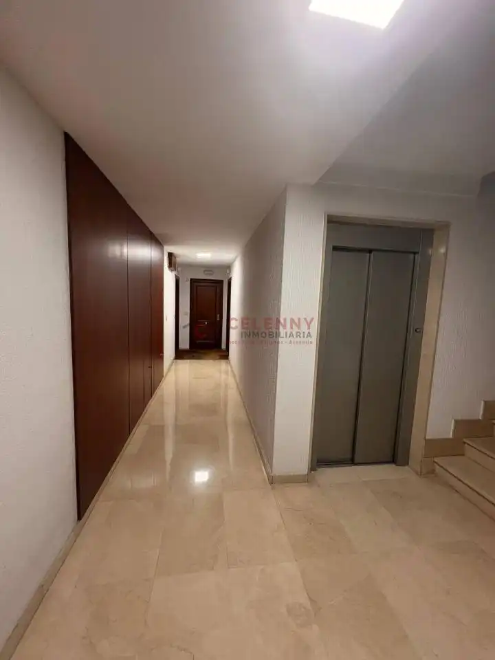 Piso de 90 m² en Ourense