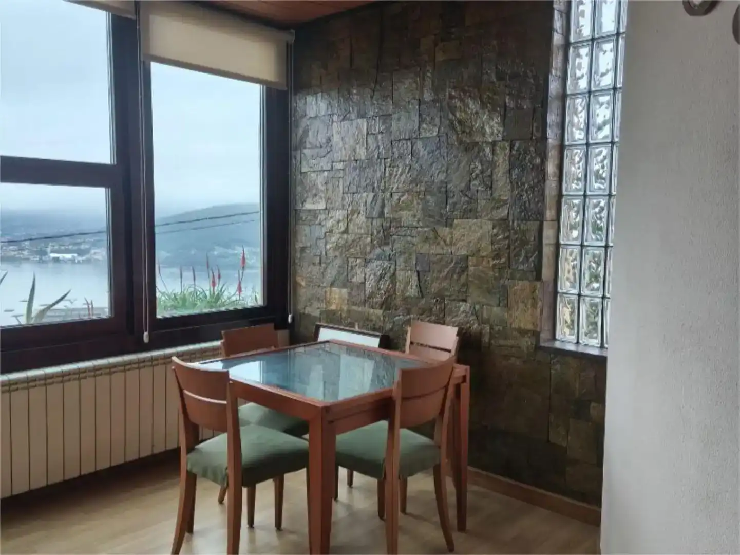 Piso de 90 m² en Vigo