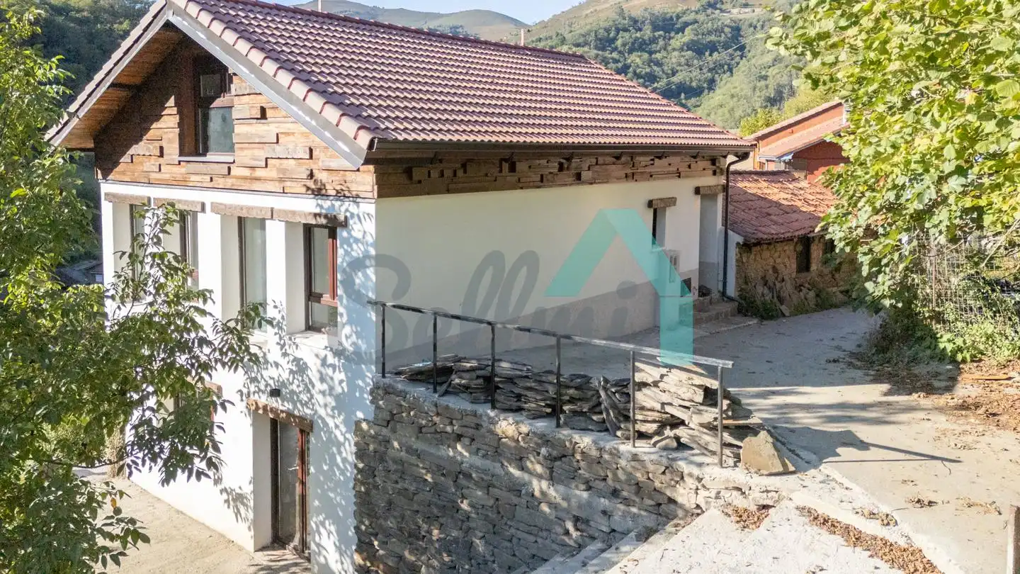 Piso de 200 m² en Mieres