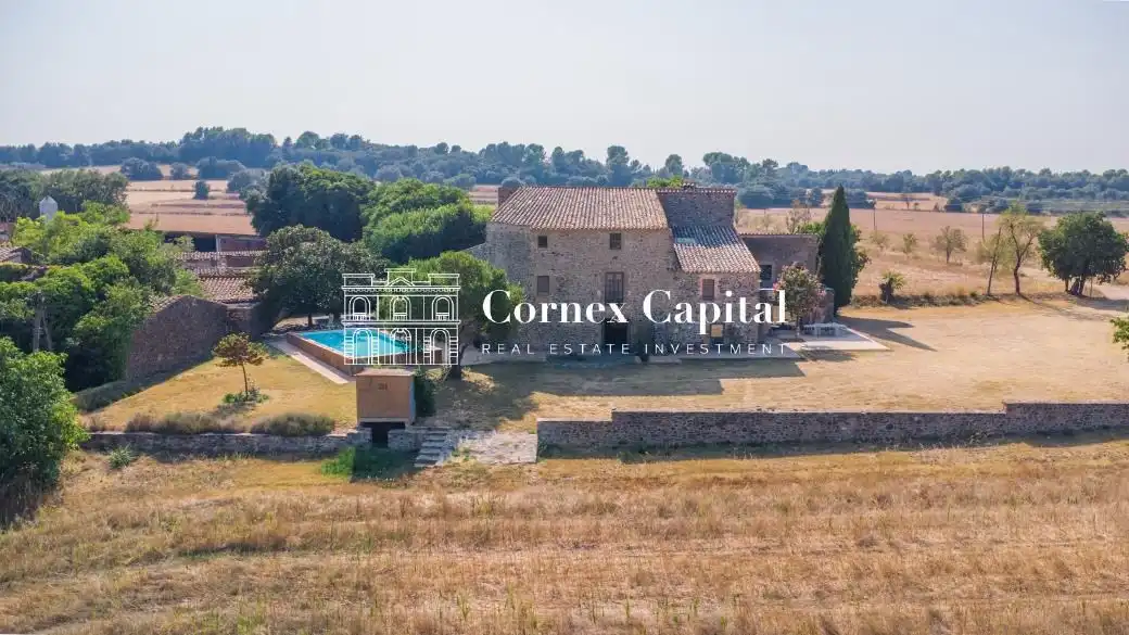 Casa de 1000 m² en Rupià