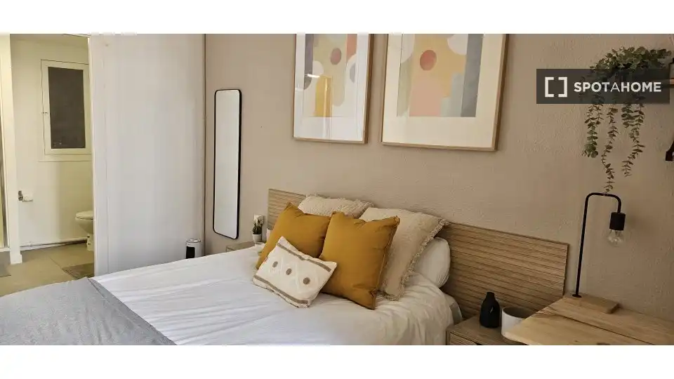 Room for rent, Barcelona