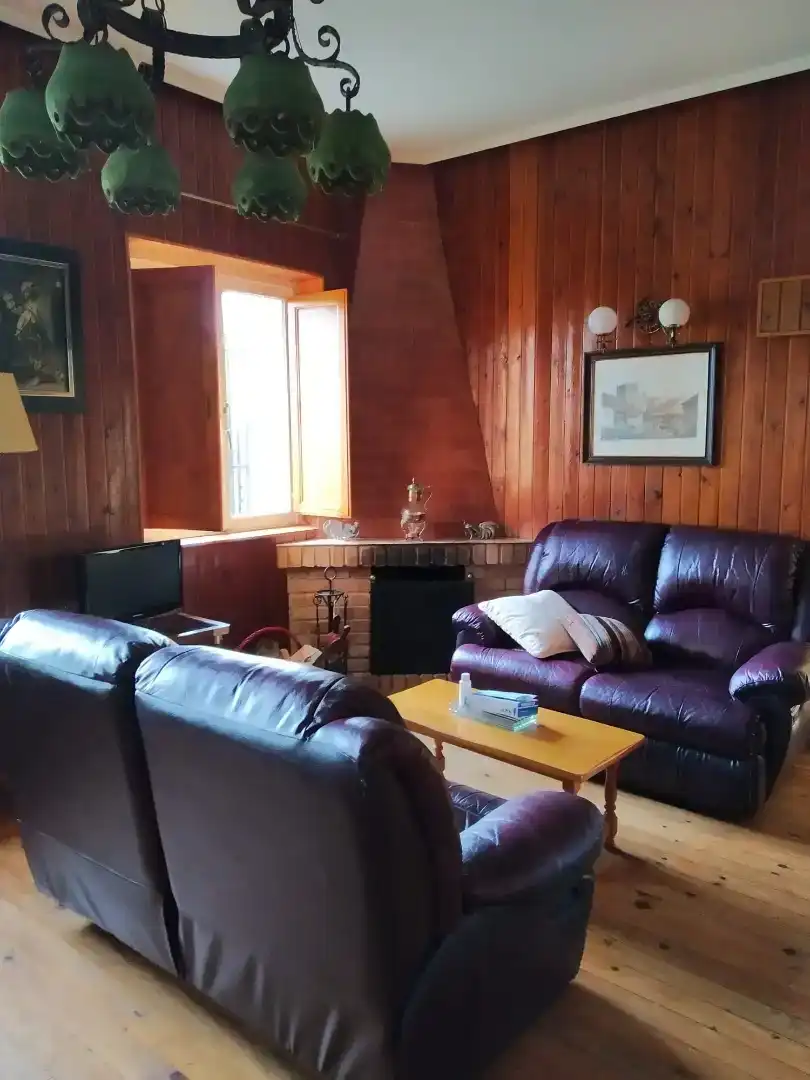 Casa de 100 m² en Salas