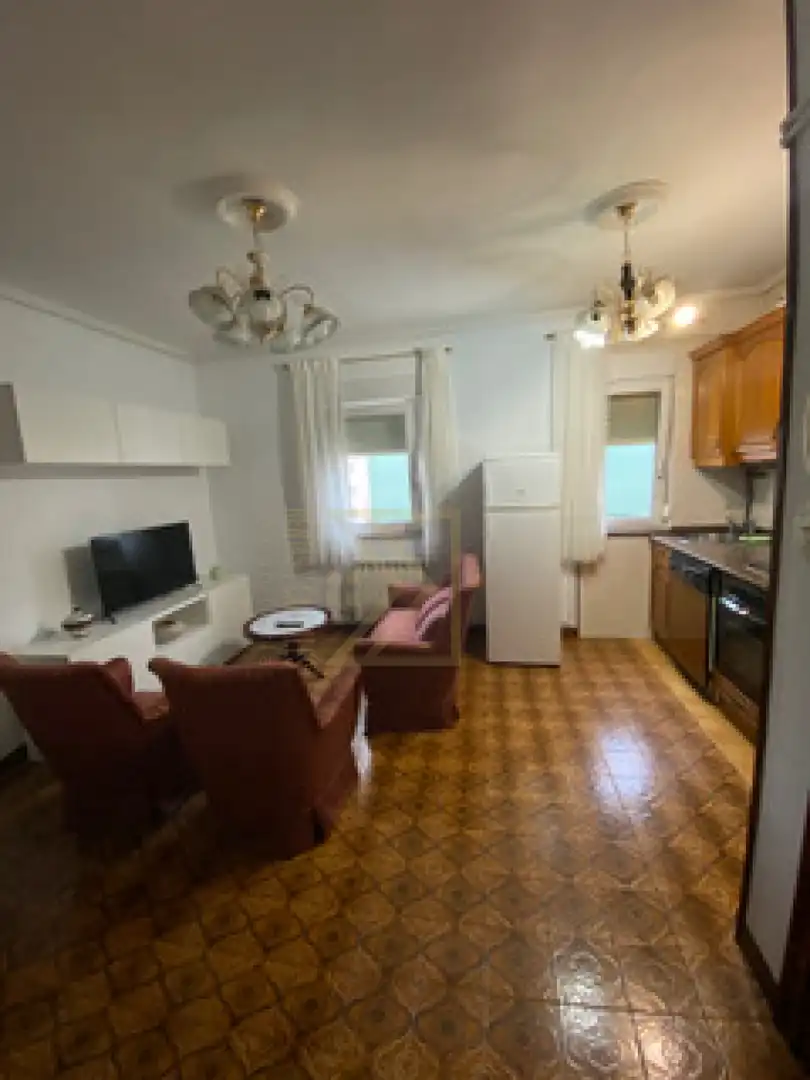 Piso de 80 m² en Camargo