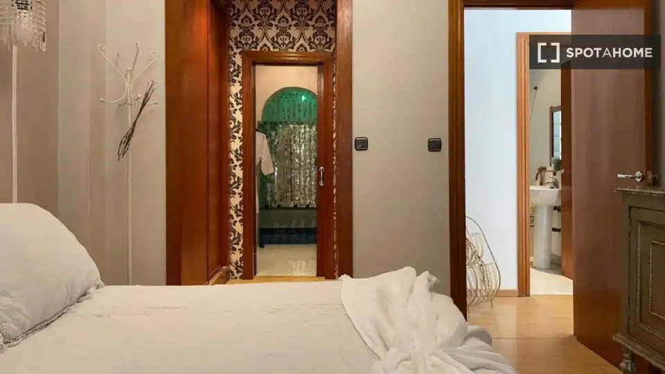 Habitación 220 m², Granada