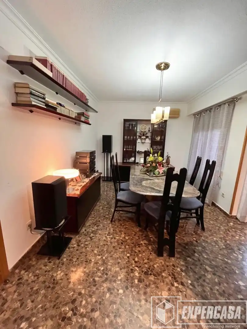 Wohnung 102 m² in Valencia