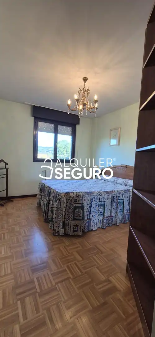 Piso de 140 m² en Oviedo