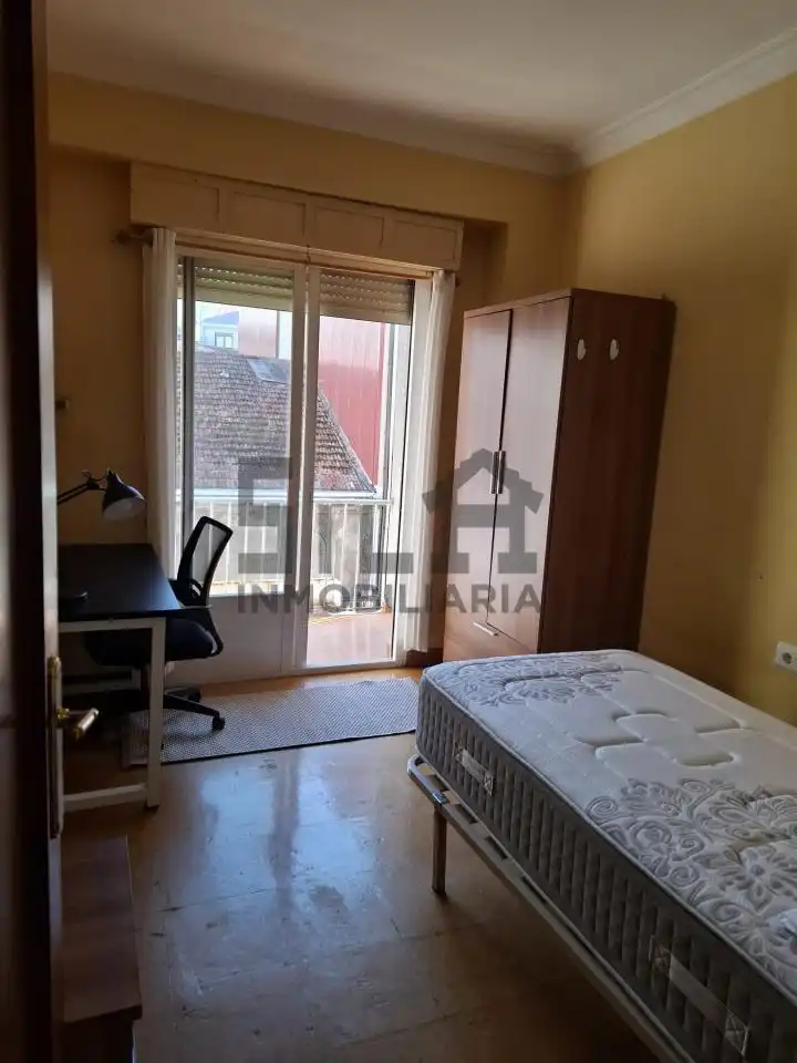 Piso de 85 m² en Ourense
