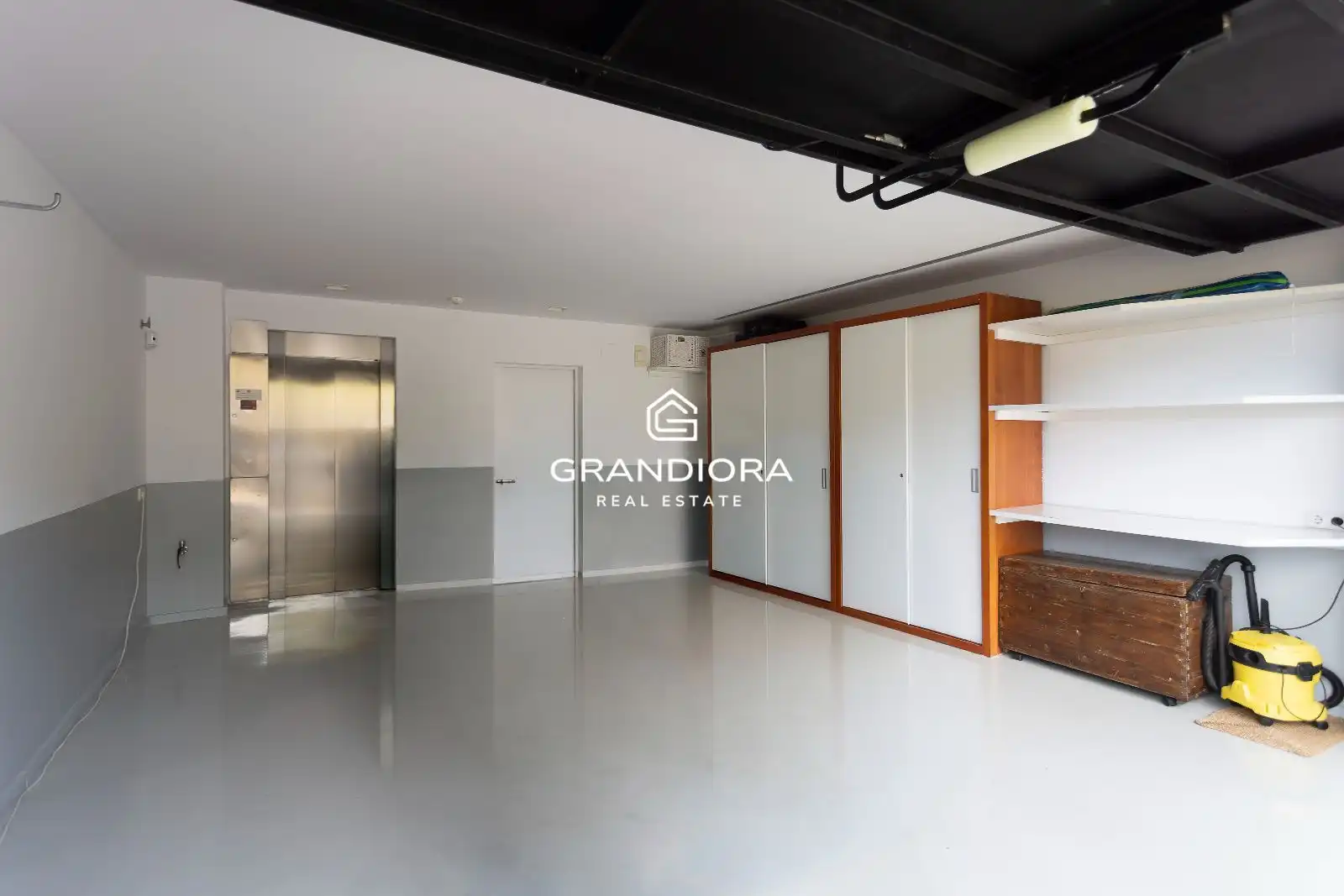 Piso de 450 m² en Población de Arroyo