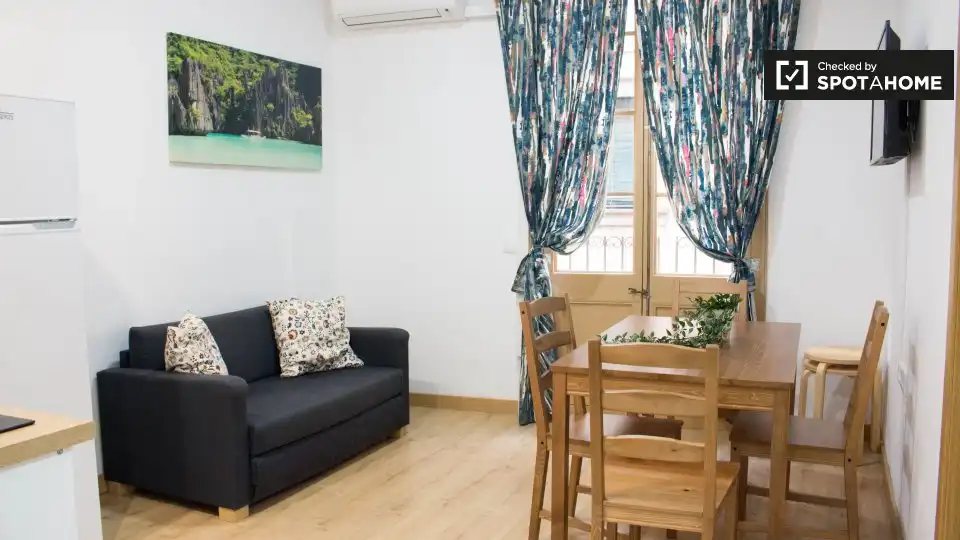 Room for rent, Barcelona