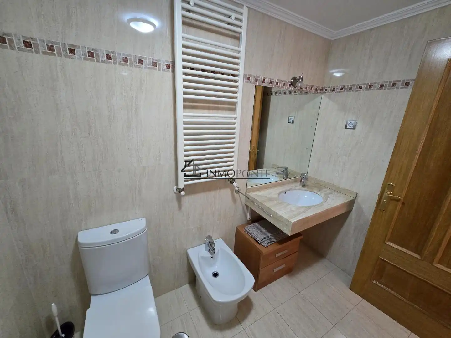 Piso de 80 m² en Poio