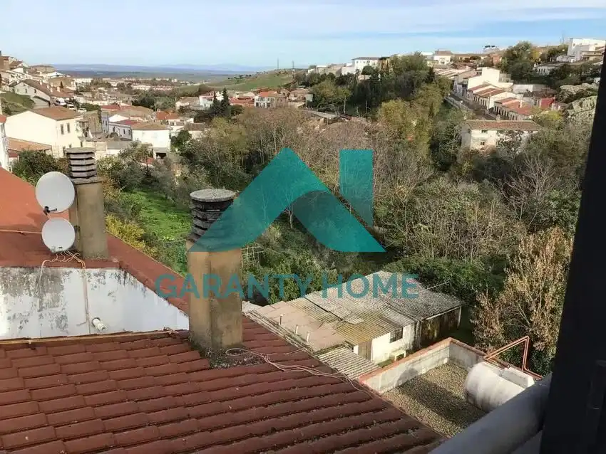 Piso de 75 m² en Cáceres