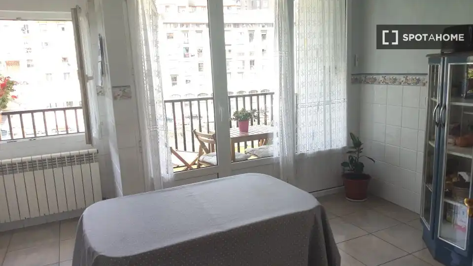 Habitación 110 m², Bilbao