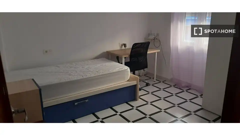 Habitación 92 m², Granada
