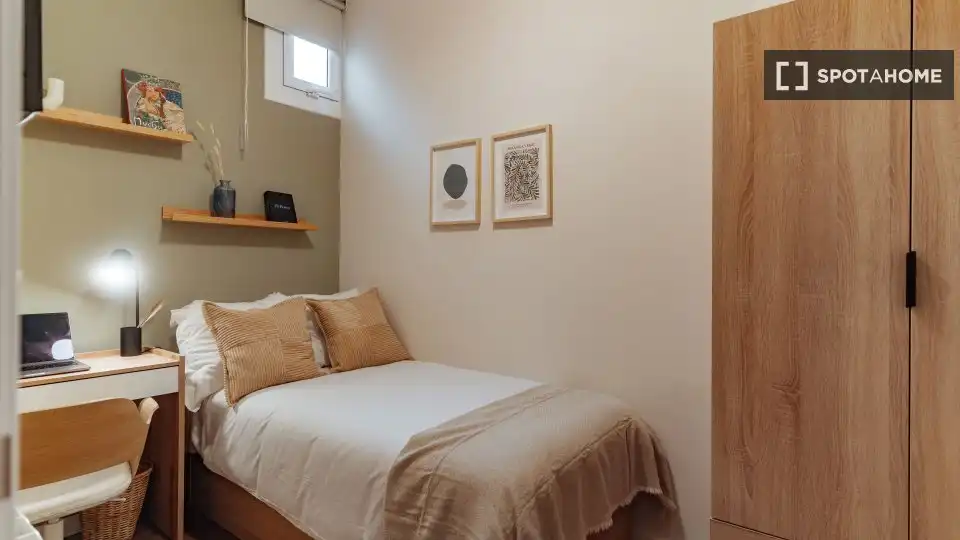 Habitación 75 m², Barcelona