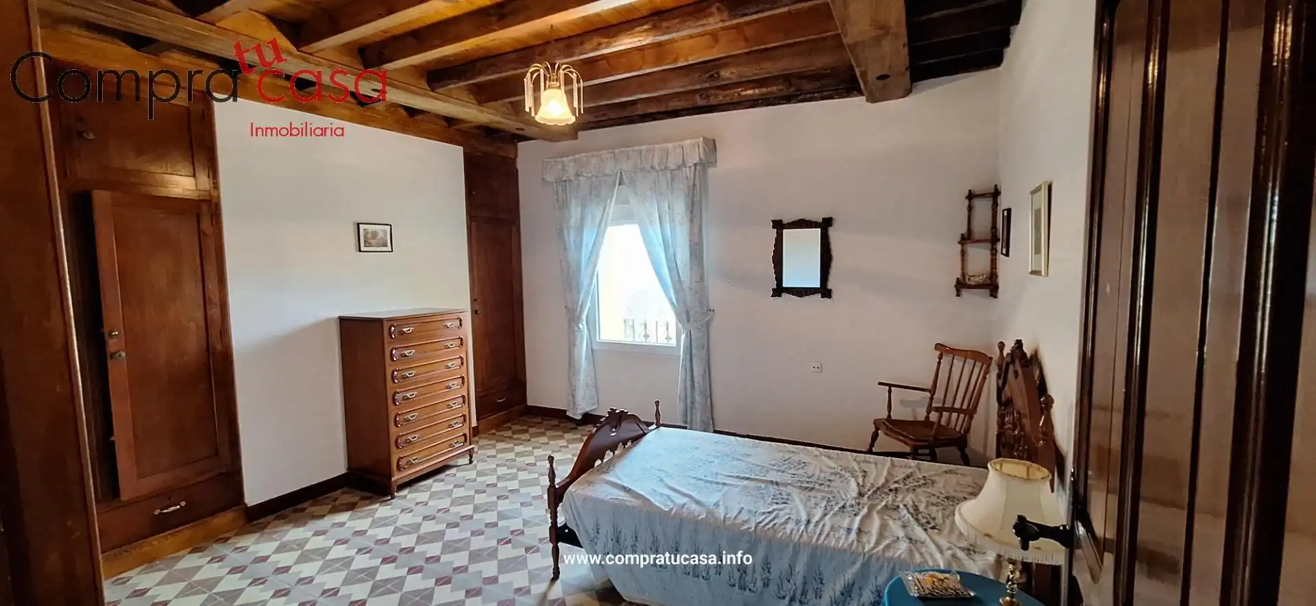 Casa de 561 m² en Espirdo