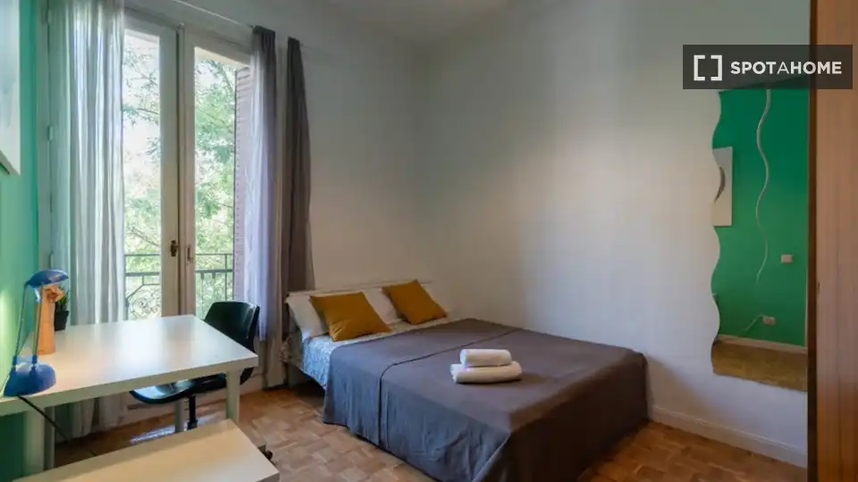 Кімната в оренду, Madrid