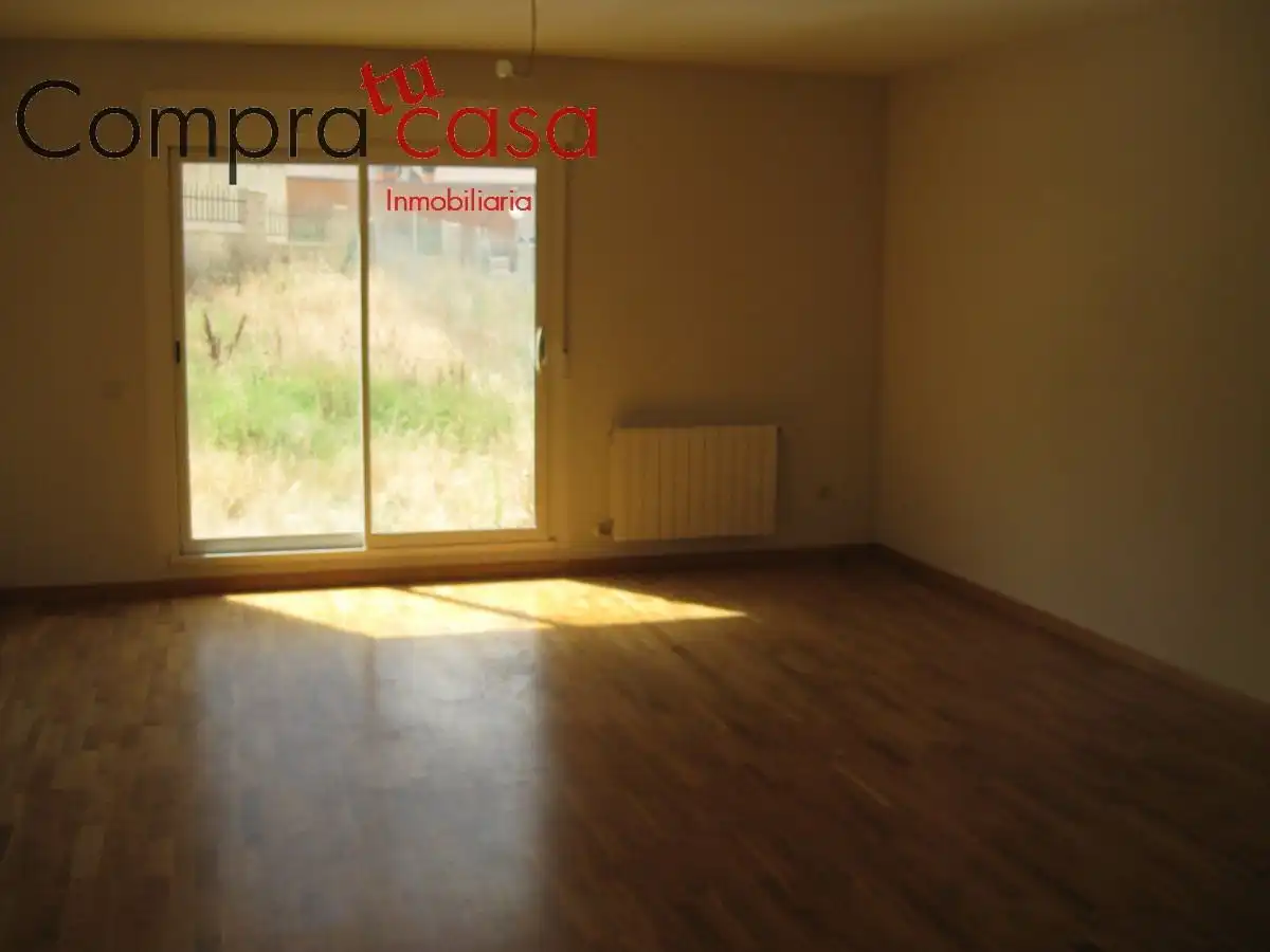 Casa de 210 m² en Revenga