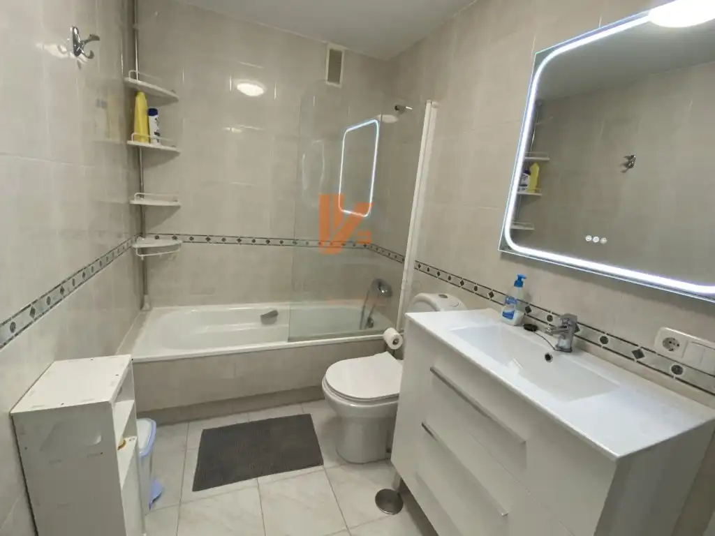 Piso de 130 m² en Santiago de Compostela
