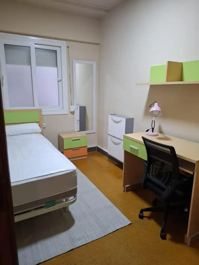 Piso de 100 m² en Ourense