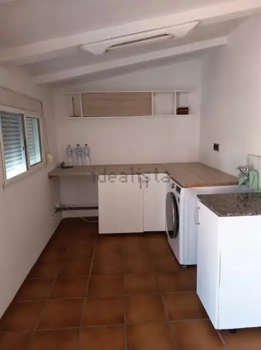 Casa de 245 m² en Chiva