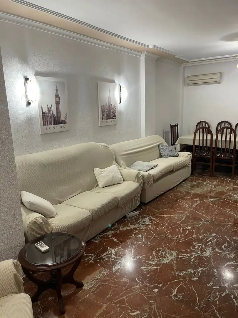 Habitación 90 m², Sevilla