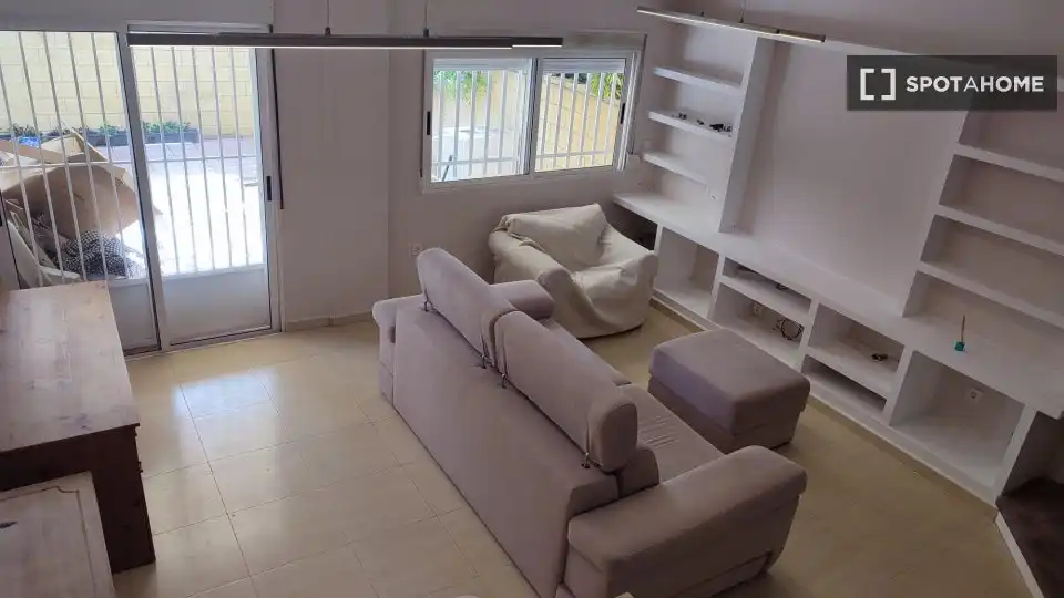 Habitación 253 m², Alicante