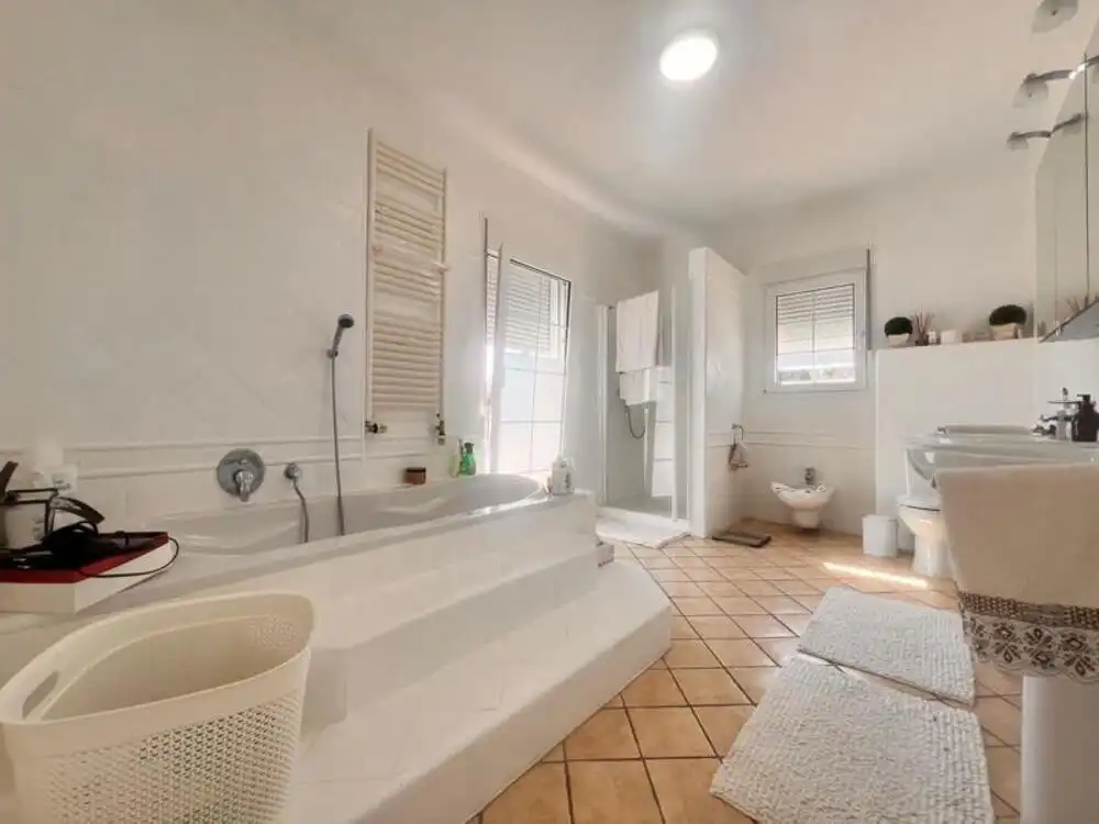 Casa de 412 m² a Estepona