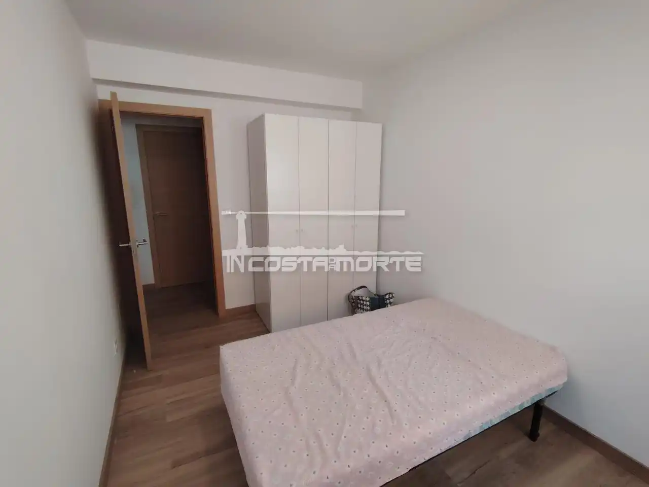 Piso de 75 m² en Cee