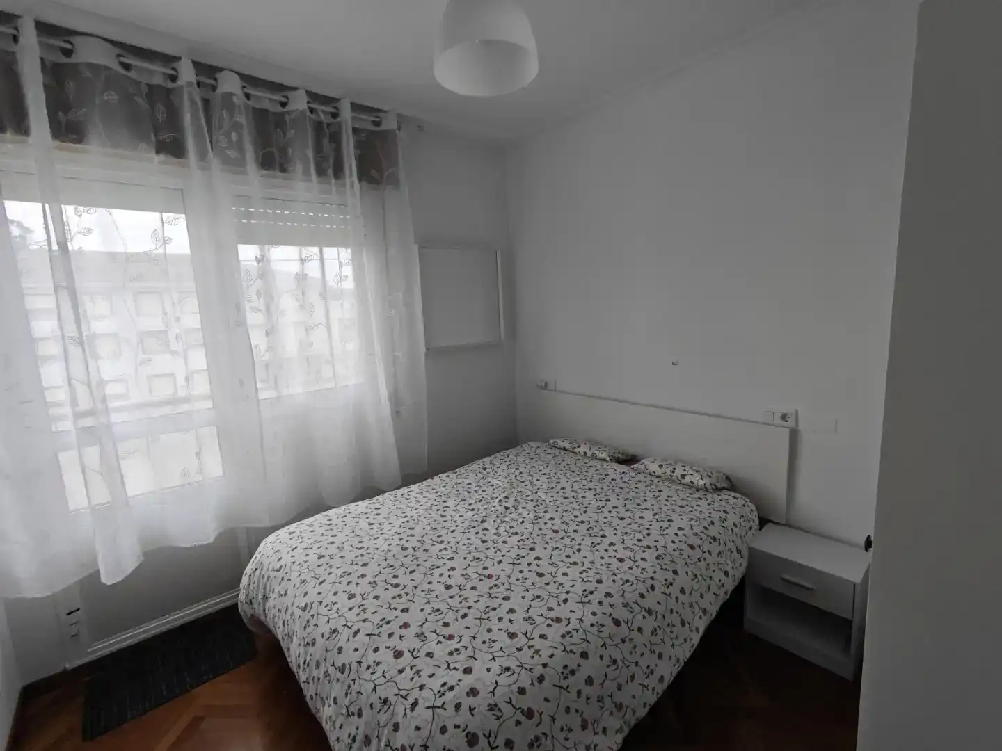 Habitació de lloguer, Foz