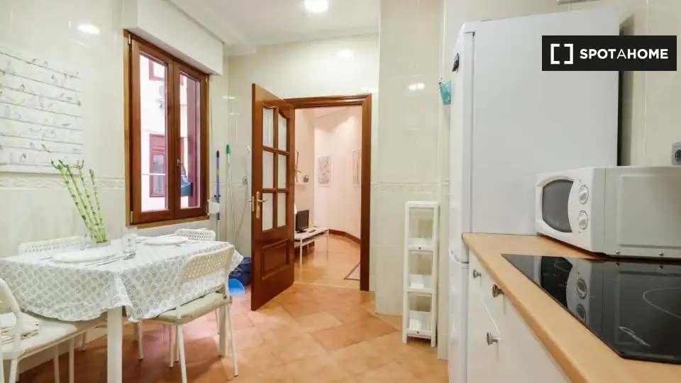 Habitación 196 m², Bilbao