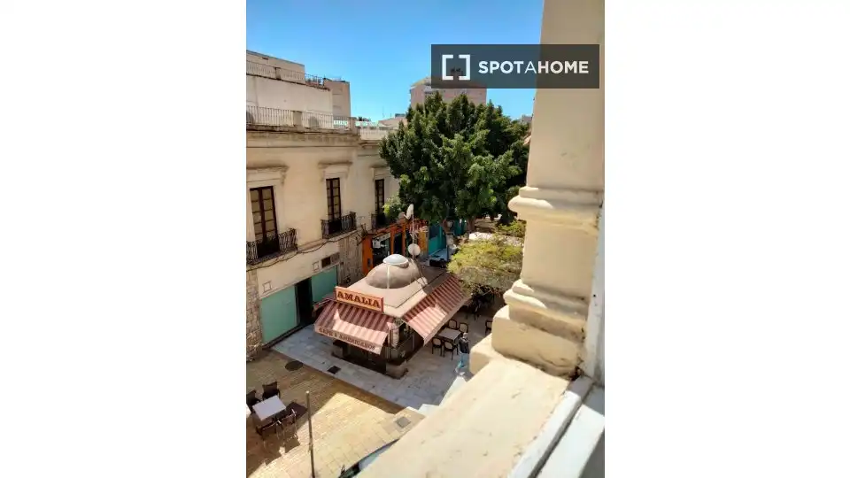 Habitación 145 m², Almería